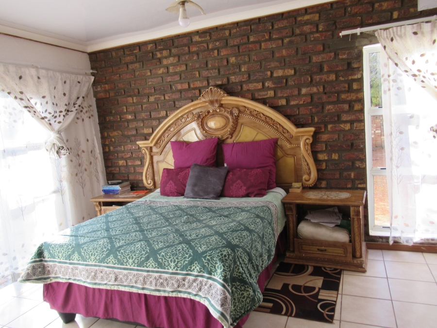 4 Bedroom Property for Sale in Riebeeckstad Free State